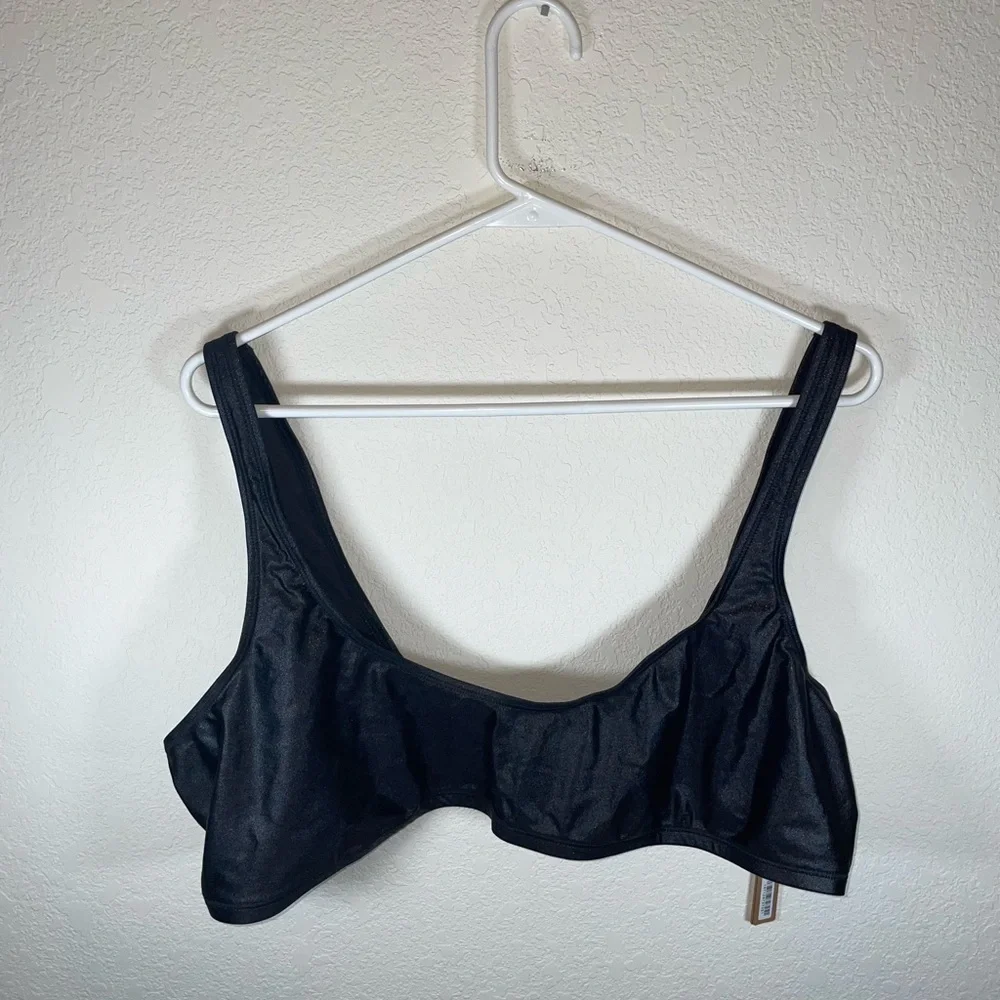 SKIMS Shine Swim Scoop Bikini Top Onyx Black Black